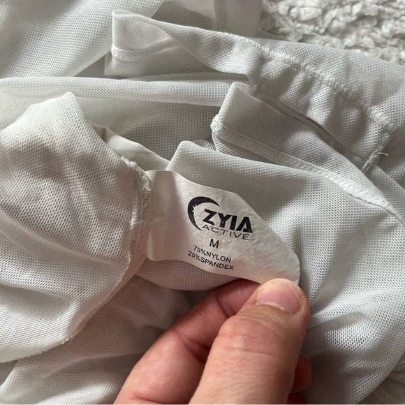 Zyia Active White High Neck Open Back with Split Mesh Active Tank Size Medium M. - Picture 13 of 14